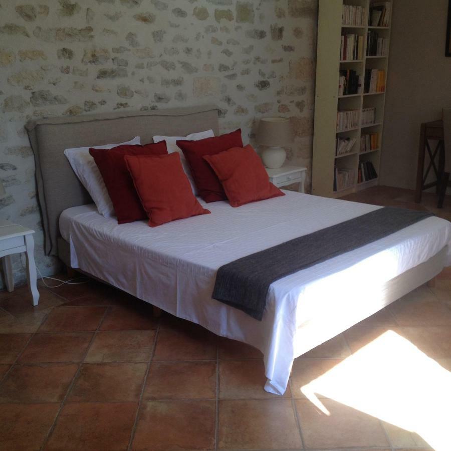 L'Oustalet Bed & Breakfast Uzes Exterior photo